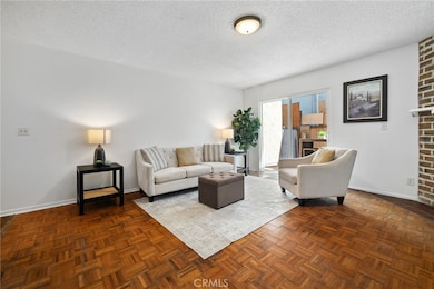 13534 Cordary Ave unit 14, Hawthorne, CA 90250 - photo 4