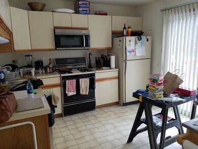 2209 Teton Pkwy, Algonquin, IL 60102 - photo 2