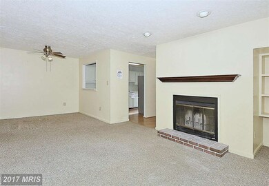10046 Oakton Terrace Rd, Oakton, VA 22124 - photo 3
