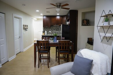 2252 W Lawrence Ave unit GARDEN, Chicago, IL 60625 - photo 5