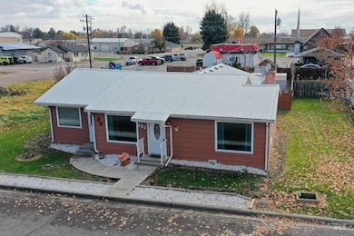 303 W 1st St N, Middleton, ID 83644 - photo 2