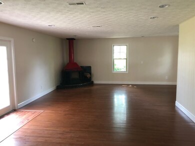 111 Meadowlark Dr, Berea, KY 40403 - photo 3