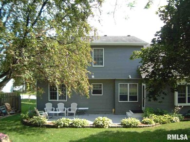 1034 W 57th Place, Davenport, IA 52806 - photo 5