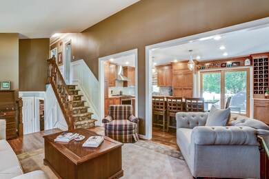 006_Living Room