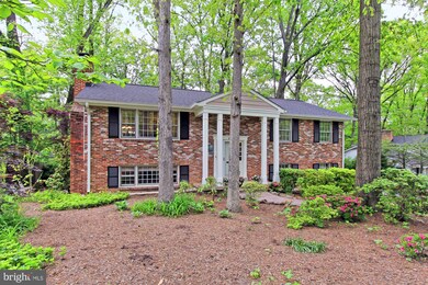 8226 Brittainy Dr, Annandale, VA 22003 - photo 2