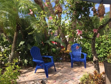 Relax in tropical paradise!