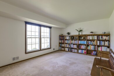 004_Living Room