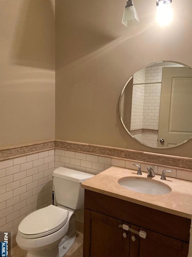 255 Laird Ave unit 1, Cliffside Park, NJ 07010 - photo 5