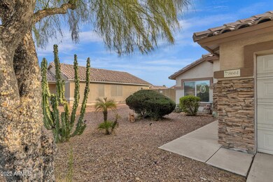 4-web-or-mls-8661-e-crescent-ave