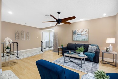 3303 W Juniper Ave-9