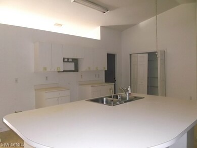 1108 Brush Ct, Fort Myers, FL 33913 - photo 3