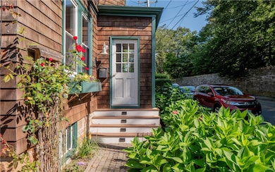 573 Spring St, Newport, RI 02840 - photo 6