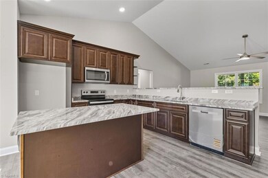 6015 Zoo Pkwy, Asheboro, NC 27205 - photo 7