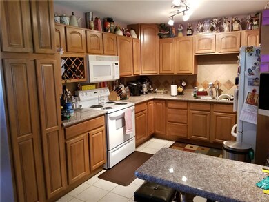 4258 N Church St, Whitehall, PA 18052 - photo 5