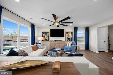 258 Eclipse St, Charles Town, WV 25414 - photo 5