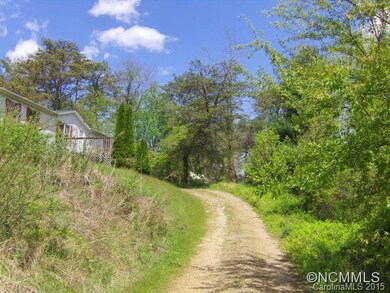 58 Whitlow Dr, Leicester, NC 28748 - photo 2