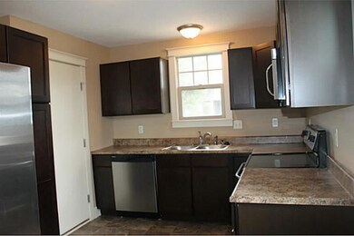 1823 Clark St, Des Moines, IA 50314 - photo 4