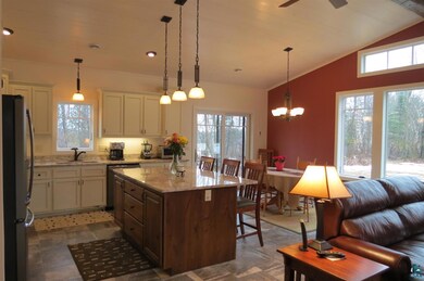 Custom cabinets, vaulted ceiling, appliances inclu
