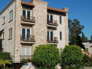 Oustanding newer penthouse condo in prime Rancho P