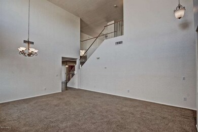 LIVING/ DINING