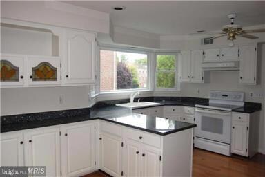 6850 Mclean Province Cir, Falls Church, VA 22043 - photo 5