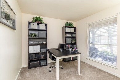 6922 Hampden Point Ct, Houston, TX 77040 - photo 6