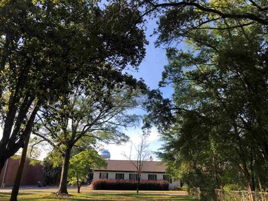 206 W Pine St, Fitzgerald, GA 31750 - photo 4