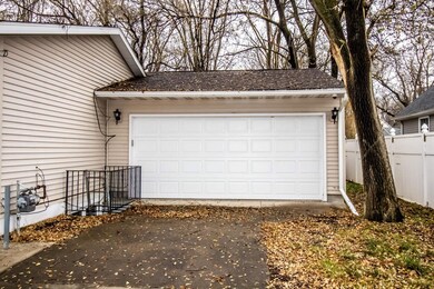 324 Bates St, Waterloo, IA 50703 - photo 3