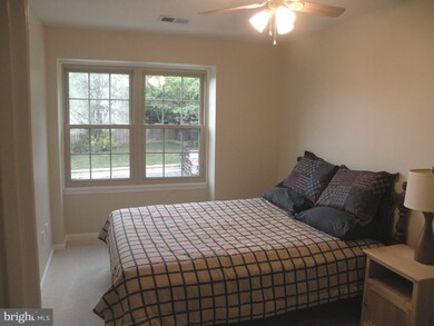 1909 Winslow Ct, Woodbridge, VA 22191 - photo 7