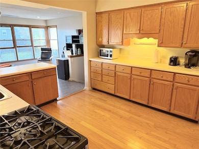 1115 27th St NE, Cedar Rapids, IA 52402 - photo 7