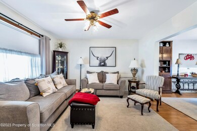 429 Cypress St, Throop, PA 18512 - photo 4