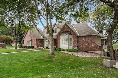 610 W Willow Ln, Ottawa, KS 66067 - photo 3