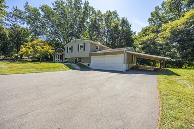 11 Riverside Dr, Meriden, CT 06451 - photo 3