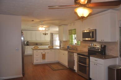 8652 Vermanth Rd, Jacksonville, FL 32211 - photo 4