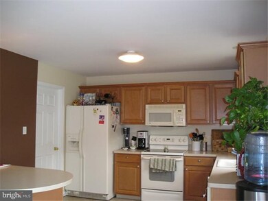 1028 Timberidge Ln unit 15, Allentown, PA 18106 - photo 5