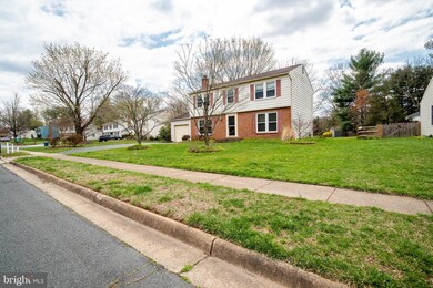 12611 Etruscan Dr, Herndon, VA 20171 - photo 2