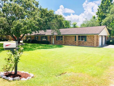 144 Trinity St, Bay City, TX 77414 - photo 2