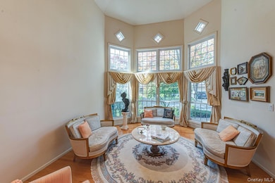 174 Sagamore Dr, Plainview, NY 11803 - photo 3