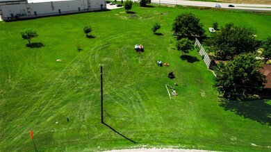 451 Wolf Run Ct, Lavon, TX 75166 - photo 2