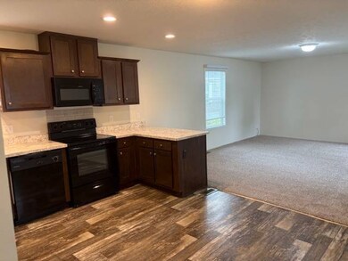 145 1199 E Santa Fe unit 145, Gardner, KS 66030 - photo 2