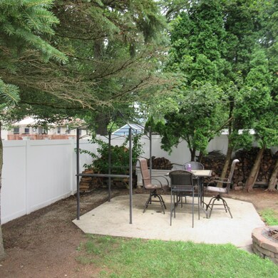 16 Eayers Pond Rd, Hudson, NH 03051 - photo 6