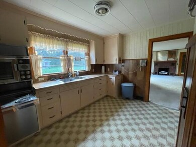 44 Pierce St, Gardiner, ME 04345 - photo 6