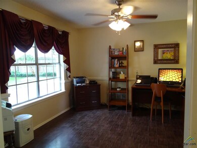 8242 Purdue Dr, Tyler, TX 75703 - photo 7