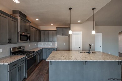 2005 NE Summit Dr, Albany, OR 97321 - photo 4