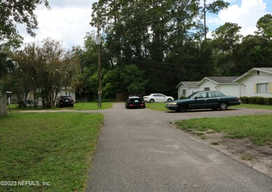 5709 Sue Ln, Jacksonville, FL 32210 - photo 3