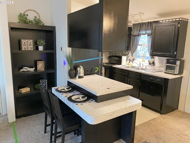 319 SE Emigrant Ave, Pendleton, OR 97801 - photo 4