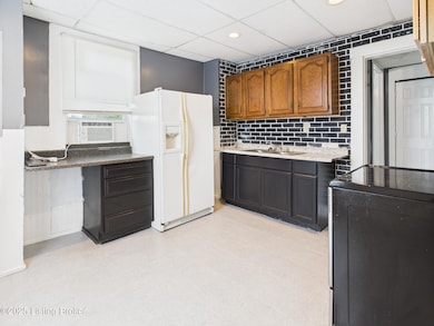 1919 Center St, New Albany, IN 47150 - photo 6