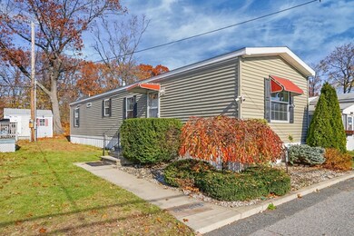 548 Kenyon Ave unit 45, Attleboro, MA 02703 - photo 2