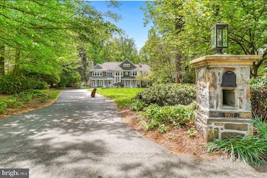 9907 River View Ct, Potomac, MD 20854 - photo 2