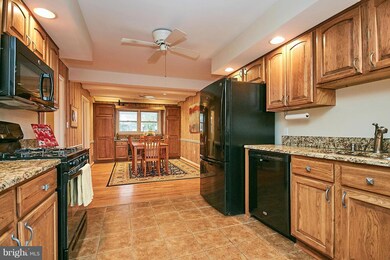 6136 Beachway Dr, Falls Church, VA 22041 - photo 5